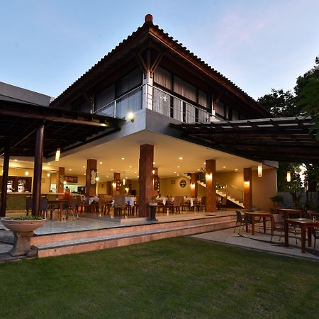Puri Saron Hotel Baruna Beach Lovina Εξωτερικό φωτογραφία